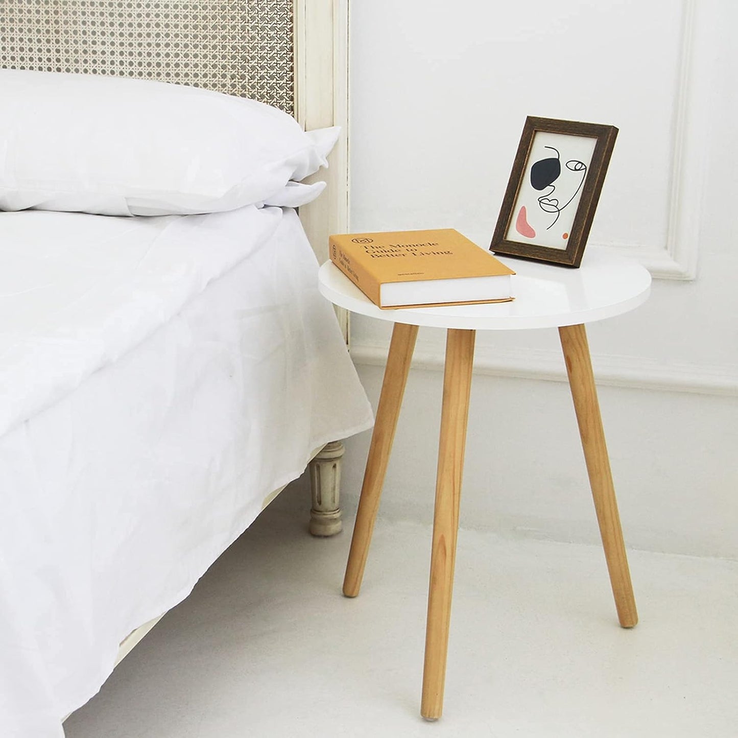 PREMIA HOMES Round Side Table, Small Accent Table Nightstand Modern End Table for Living Room Bedroom Office Small Spaces, 15.7''D X 19.69''H (White)